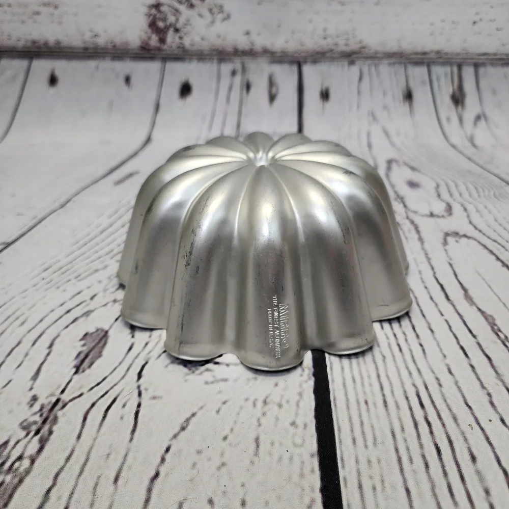 Vintage Mirro Aluminum Fluted Silver Salad‎ Cake Jello Mold